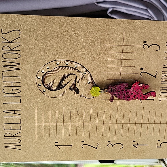 Lisa Frank themed leopard earrings - Picture 7 of 9